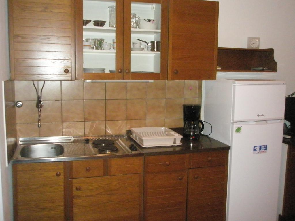 Studio Apartment Jadranko Duga Uvala Krnica Quarto foto