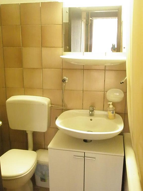 Studio Apartment Jadranko Duga Uvala Krnica Quarto foto